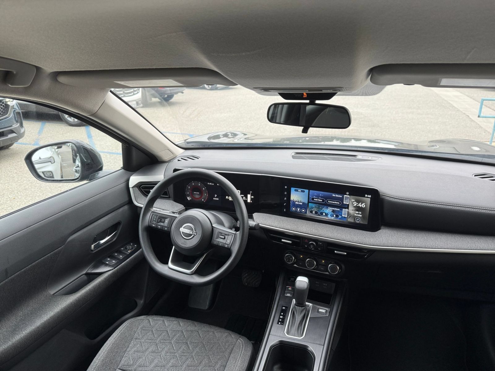 Used 2025 Nissan Kicks SV AWD/4WD image 31