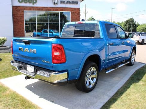 Used 2025 RAM 1500 Big Horn AWD/4WD image 36