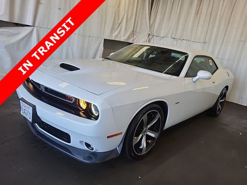 Used 2019 Dodge Challenger R/T w/ Driver Convenience Group RWD image 1