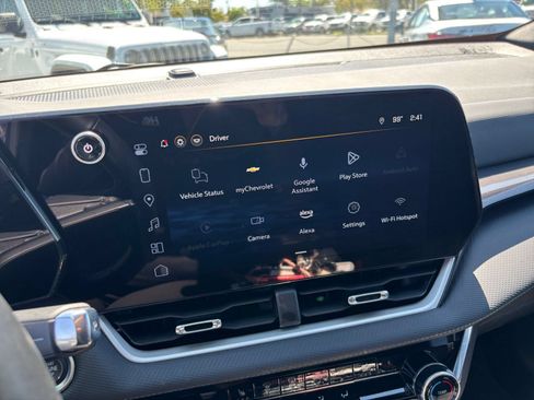 Used 2025 Chevrolet Equinox LT FWD image 21