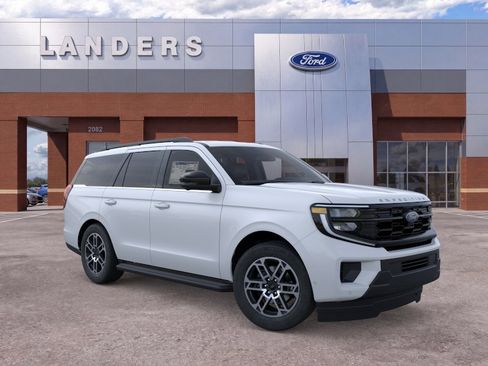 New 2026 Ford Expedition Active AWD/4WD image 7