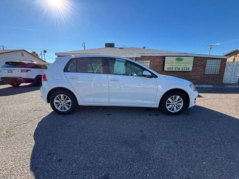 Used 2016 Volkswagen Golf S image 5