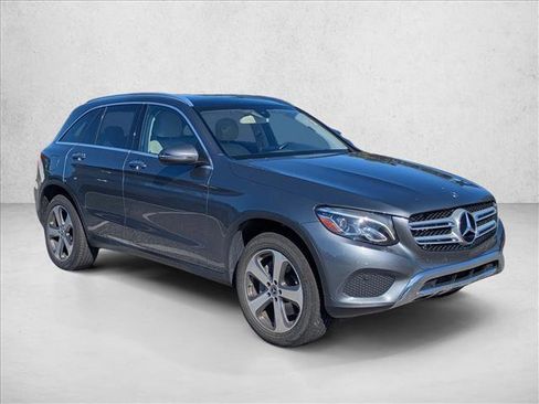 Used 2019 Mercedes-Benz GLC 300 image 3