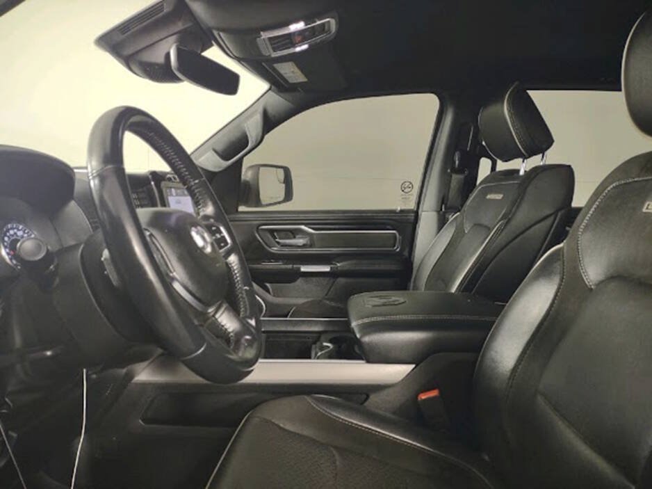 Used 2023 RAM 1500 Laramie AWD/4WD image 11