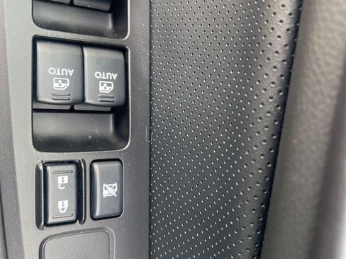 Used 2017 Subaru Outback 2.5i Limited image 25