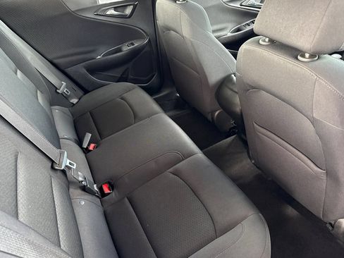 Used 2025 Chevrolet Malibu RS FWD image 22