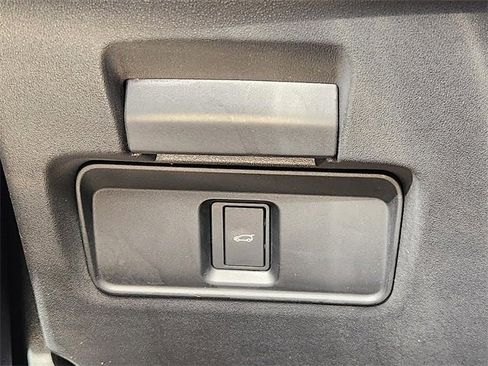 Used 2024 Land Rover Discovery Sport Dynamic SE image 21