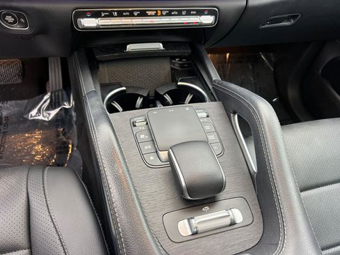 Used 2022 Mercedes-Benz GLS 450 4MATIC image 32