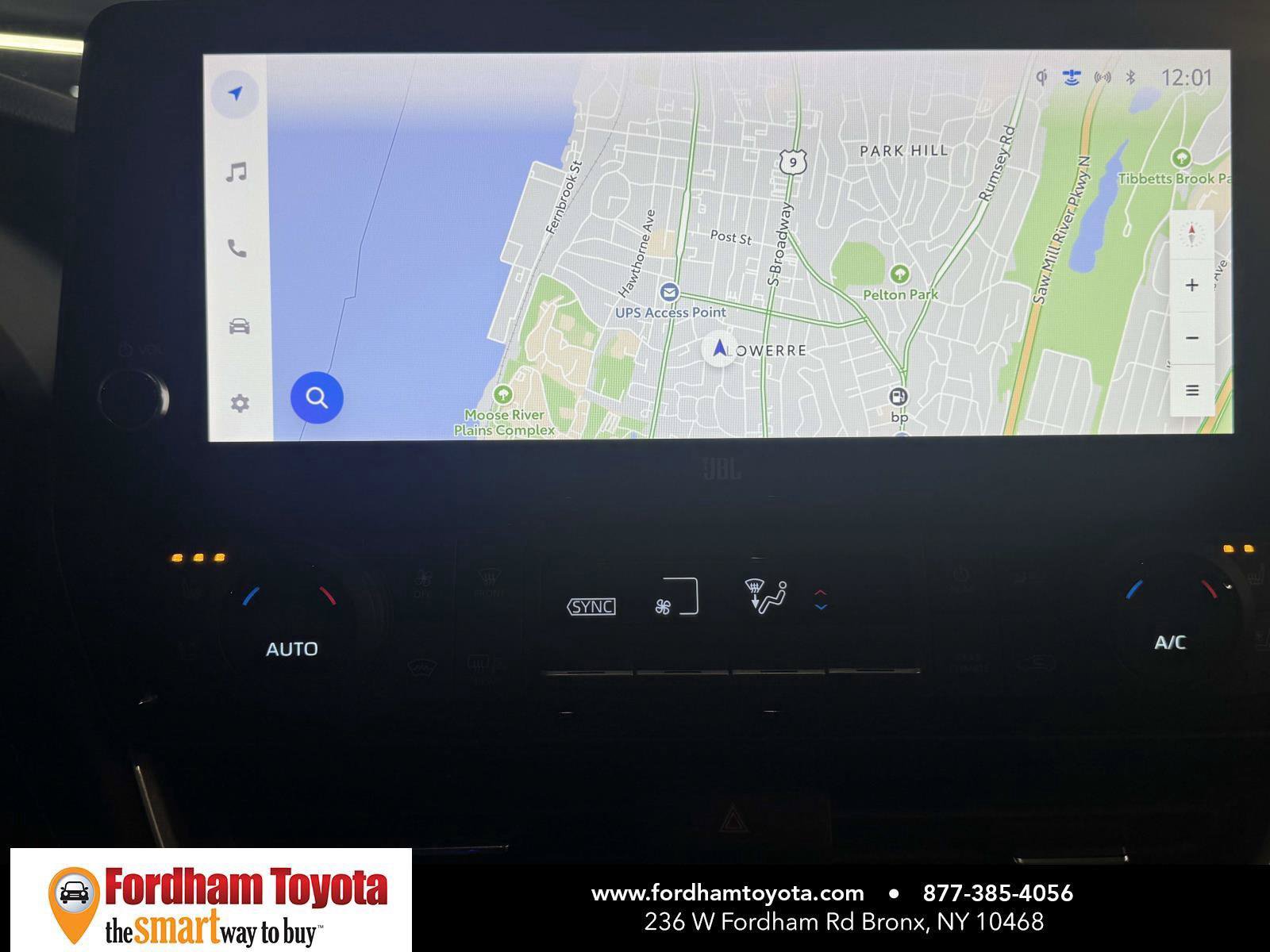 Used 2024 Toyota Grand Highlander AWD image 27