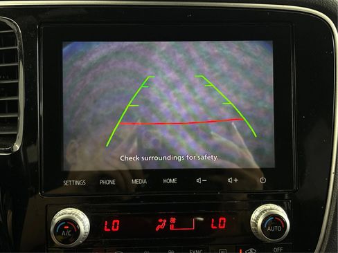 Used 2021 Mitsubishi Outlander SEL AWD/4WD image 34