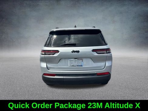 Used 2025 Jeep Grand Cherokee L Altitude RWD image 6