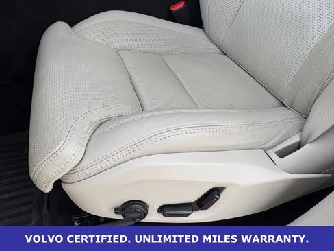 Certified 2024 Volvo XC60 T8 Ultimate w/ Protection Package Premier AWD/4WD image 28