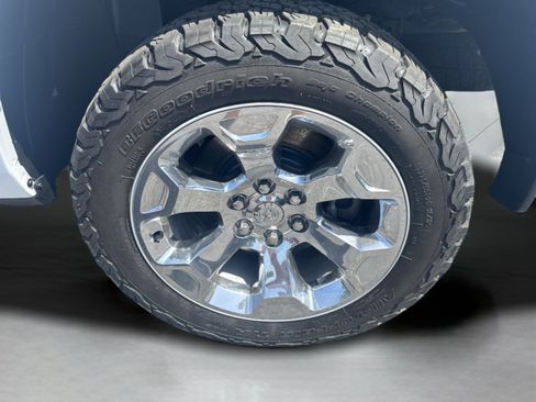 Used 2019 RAM 1500 Big Horn AWD/4WD image 9