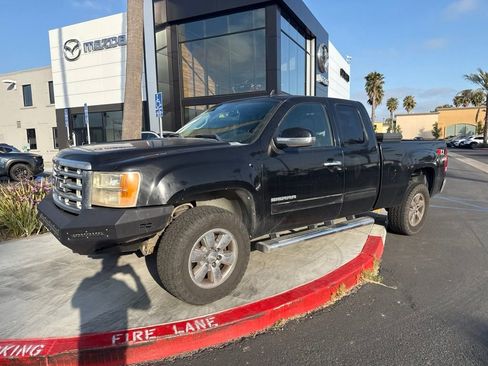 Used 2011 GMC Sierra 1500 SLT w/ SLT Convenience Package AWD/4WD image 3