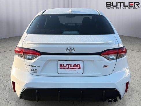 Used 2024 Toyota Corolla SE FWD image 5