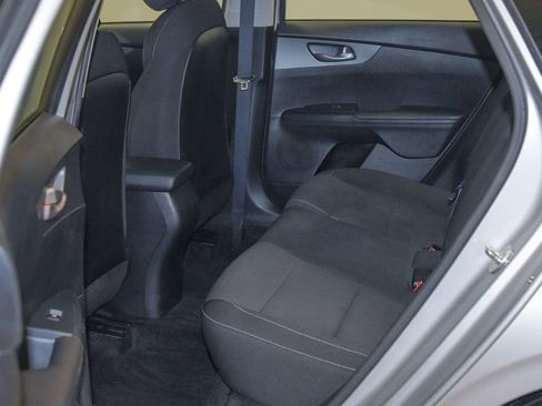 Used 2020 Kia Forte LXS image 4