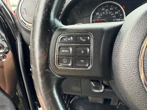 Used 2015 Jeep Wrangler Unlimited Sahara w/ Dual Top Group AWD/4WD image 24