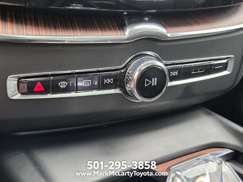 Used 2023 Volvo XC60 B5 Ultimate w/ Protection Package Premier FWD image 23
