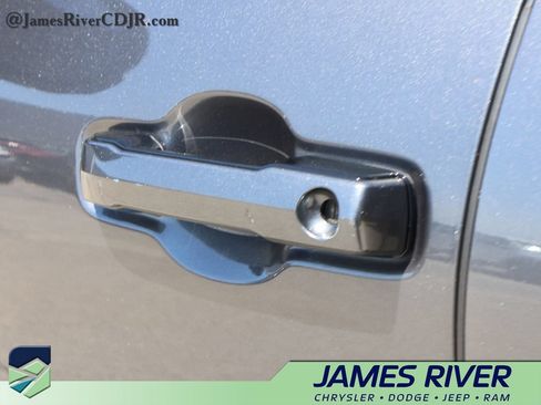 Used 2023 Toyota Tundra Platinum AWD/4WD image 19