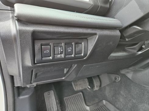 Used 2023 Subaru Outback Limited AWD/4WD image 23