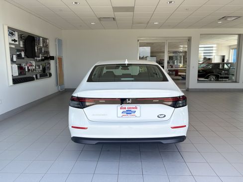 Used 2024 Honda Accord EX image 8