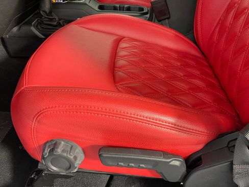 Used 2022 Jeep Wrangler Unlimited Sport w/ Sun And Sound Package image 9