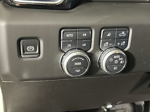 Used 2025 GMC Sierra 2500 Denali w/ Denali Reserve Package AWD/4WD image 19
