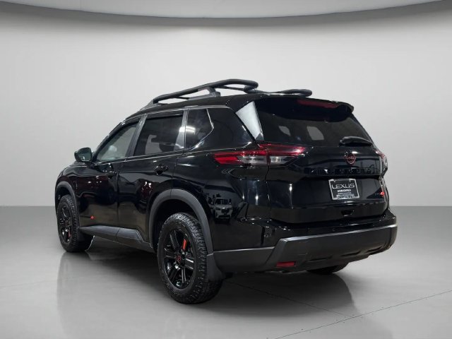 Used 2025 Nissan Rogue SV AWD/4WD image 6