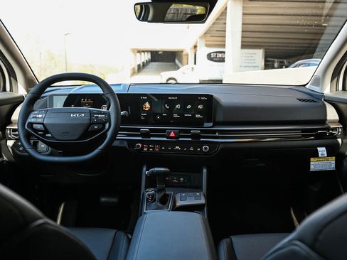 New 2026 Kia Sportage EX w/ EX Panorama Roof Package image 16