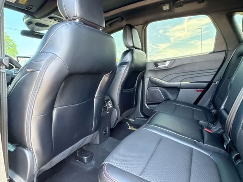 Used 2024 Ford Escape ST-Line w/ Tech Pack #1 AWD/4WD image 18