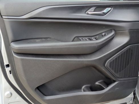 New 2025 Jeep Grand Cherokee L Laredo w/ Luxury Tech Group I RWD image 11