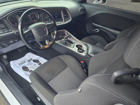 Used 2022 Dodge Challenger R/T image 19