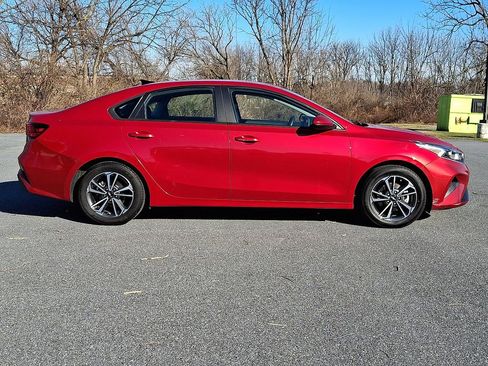 Used 2023 Kia Forte LXS image 7