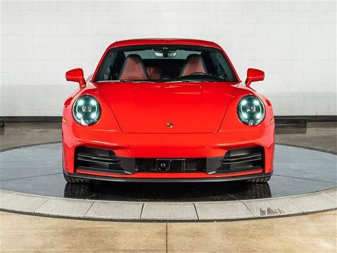 Certified 2025 Porsche 911 Carrera RWD image 6
