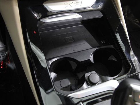 Used 2021 BMW X3 xDrive30i w/ Premium Package image 17