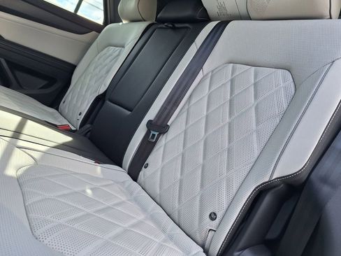 New 2026 Volkswagen Atlas Cross Sport SEL Premium R-Line image 23