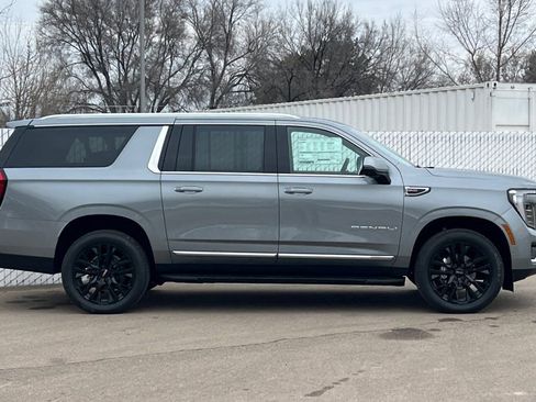 New 2026 GMC Yukon XL Denali image 3