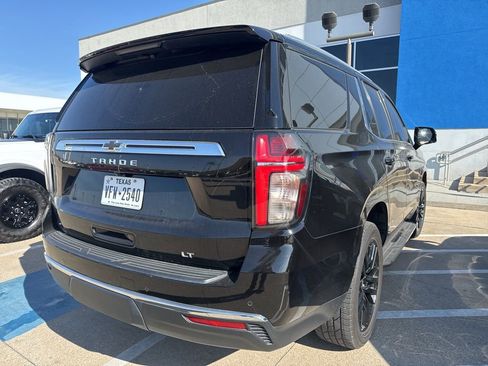 Used 2021 Chevrolet Tahoe LT w/ LT Signature Package image 5