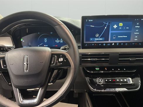 Used 2023 Lincoln Corsair FWD image 20