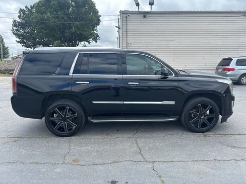 Used 2015 Cadillac Escalade Luxury AWD/4WD image 5