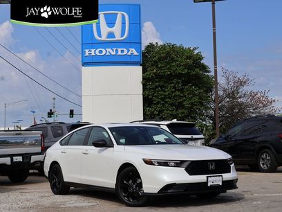New 2025 Honda Accord SE
