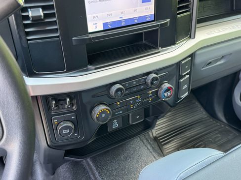 Used 2024 Ford F350 XL AWD/4WD image 41