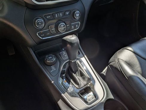 Certified 2022 Jeep Cherokee Limited image 20