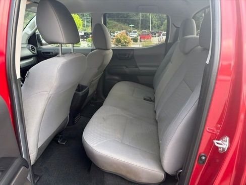 Used 2022 Toyota Tacoma SR AWD/4WD image 11