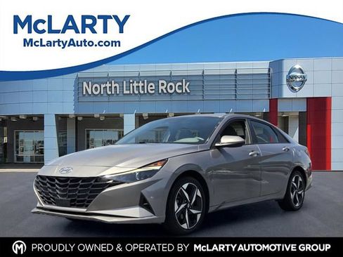 Used 2023 Hyundai Elantra SEL FWD image 1