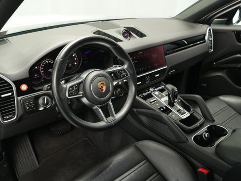 Used 2023 Porsche Cayenne Platinum Edition AWD/4WD image 26