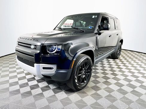 Used 2025 Land Rover Defender 110 S image 3