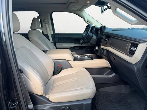 Used 2023 Ford Expedition Limited AWD/4WD image 15