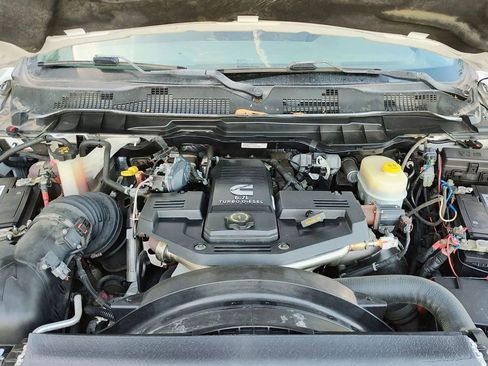 Used 2018 RAM 2500 Tradesman w/ Chrome Appearance Group image 19