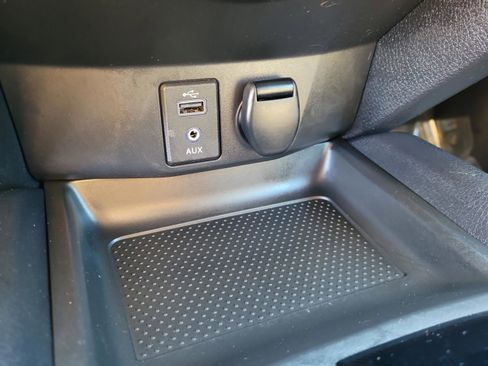 Certified 2017 Nissan Rogue SV w/ Midnight Edition image 27